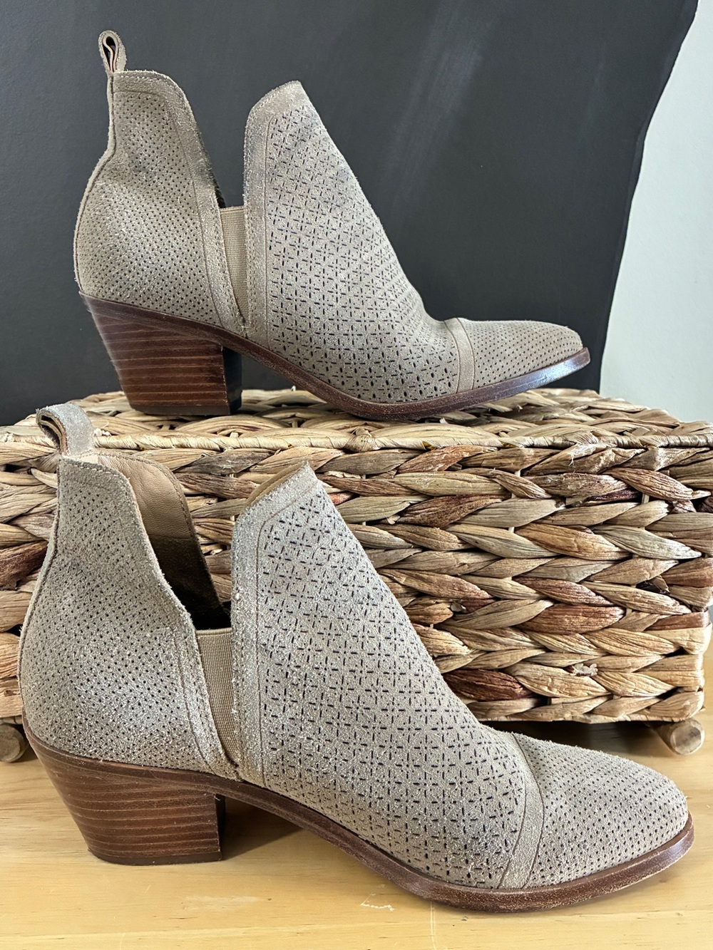 Sigerson Morrison Belle Suede Cutout Ankle Boots Taupe EU 37 US 7